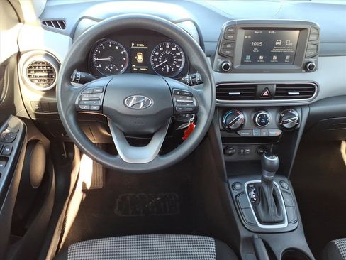 Used 2021 Hyundai Kona SE image 17