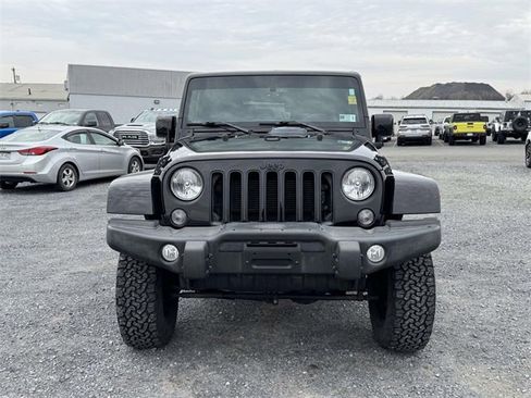 Used 2016 Jeep Wrangler Sahara image 27