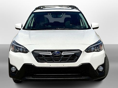 Used 2022 Subaru Crosstrek 2.0i Premium w/ Moonroof Package image 3