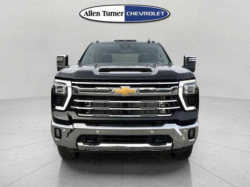 New 2026 Chevrolet Silverado 3500 LTZ w/ LTZ Premium Package image 2