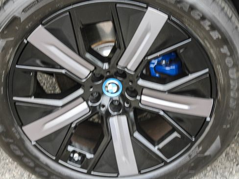 Certified 2024 BMW iX xDrive50 w/ Sport Package AWD/4WD image 11