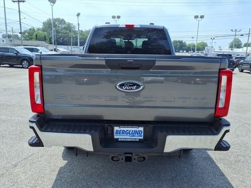 Used 2025 Ford F250 XLT AWD/4WD image 5