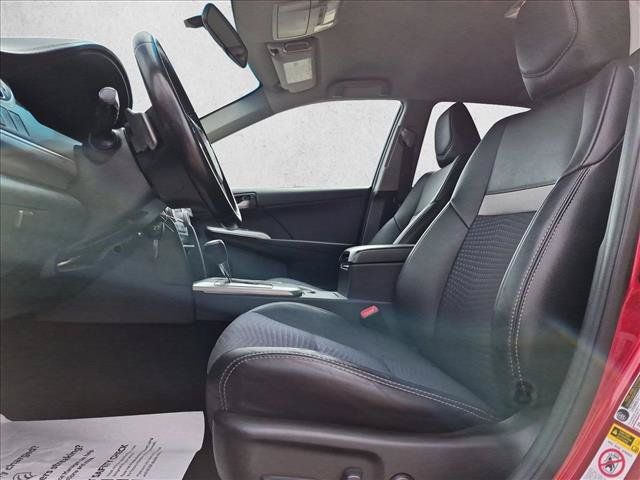 Used 2014 Toyota Camry SE FWD image 13