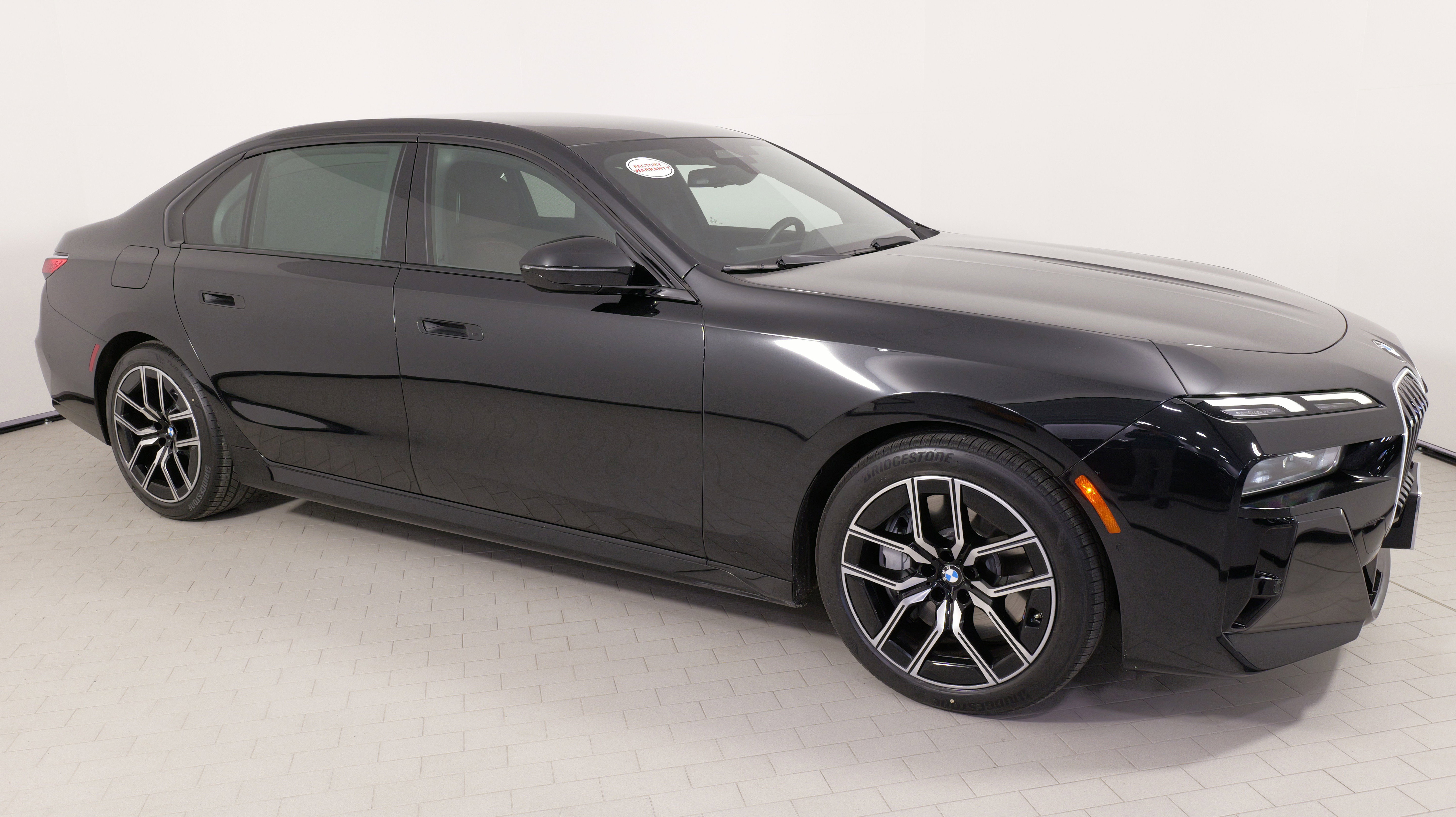 Used 2023 BMW 760i xDrive AWD/4WD image 6