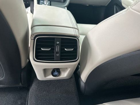 Used 2023 Genesis G70 2.0T RWD image 25