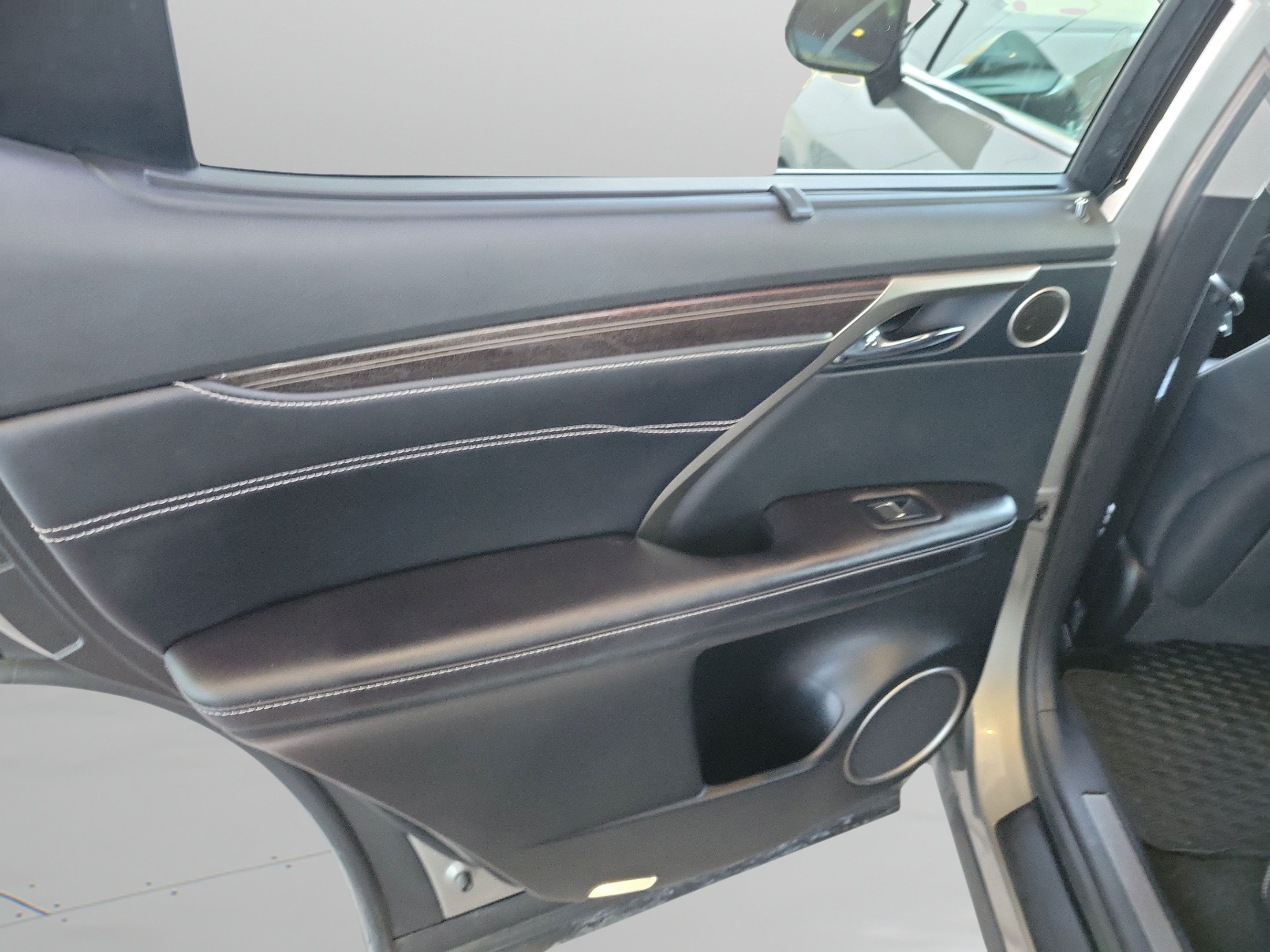 Used 2017 Lexus RX 350 AWD image 25