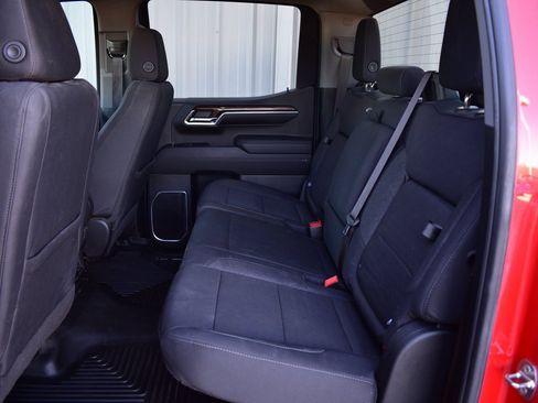 Used 2024 GMC Sierra 1500 Elevation image 25