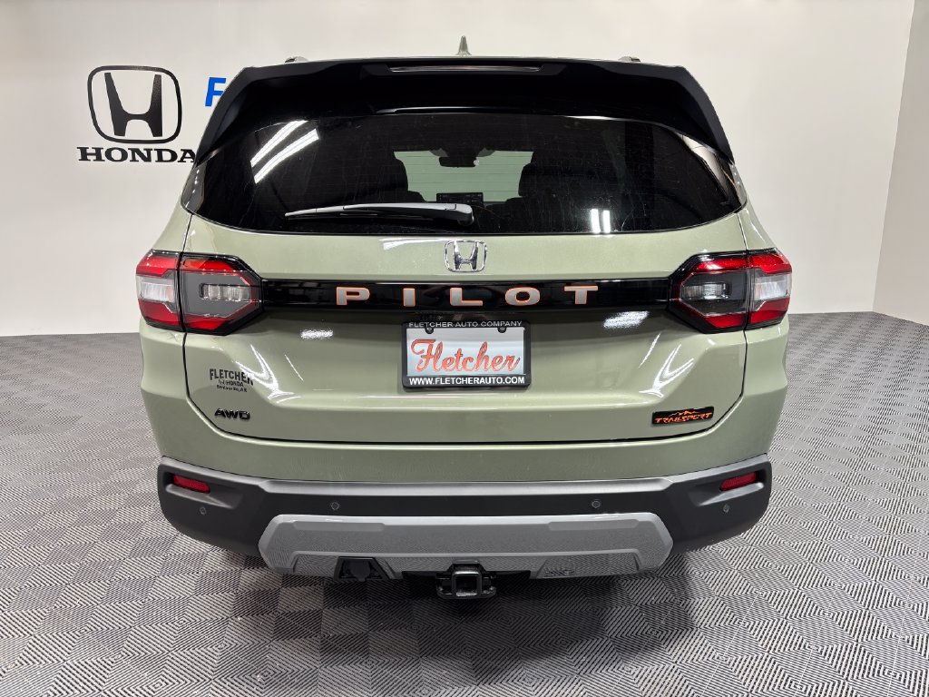New 2026 Honda Pilot TrailSport image 6