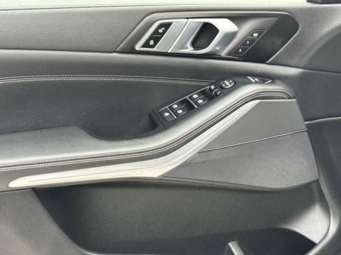 Used 2023 BMW X5 xDrive40i w/ Premium Package image 27