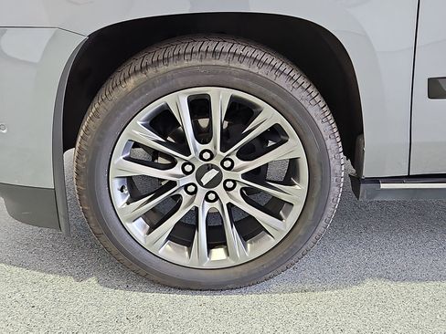 Used 2020 Cadillac Escalade Platinum w/ Escalade Sport Edition AWD/4WD image 11
