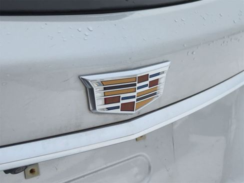 Used 2019 Cadillac XT5 Premium Luxury image 12