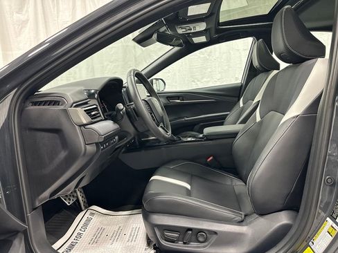 Used 2026 Toyota Camry SE FWD image 14