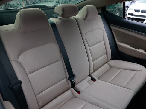 Used 2017 Hyundai Elantra SE w/ SE A/T Tech Package 03 image 14