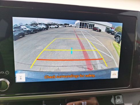 Used 2025 Toyota Camry SE image 26