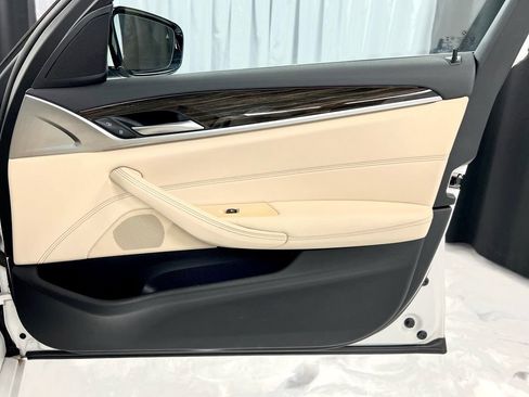 Used 2021 BMW 530i xDrive w/ Convenience Package image 46