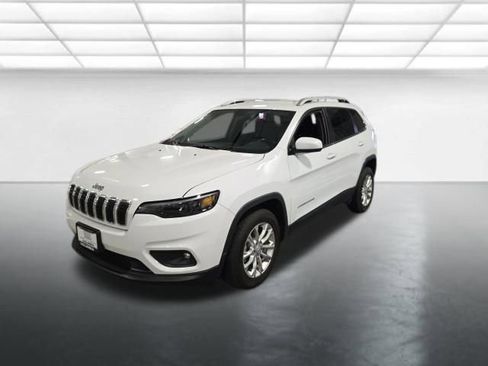 Used 2019 Jeep Cherokee Latitude w/ Cold Weather Group image 9