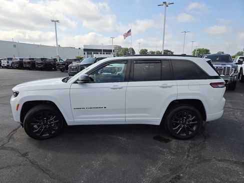 Used 2026 Jeep Grand Cherokee Limited AWD/4WD image 22