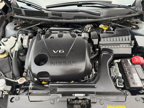 Used 2023 Nissan Maxima SR FWD image 19