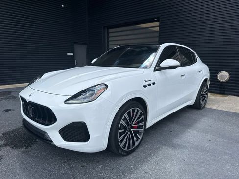Used 2023 Maserati Grecale Modena AWD/4WD image 1