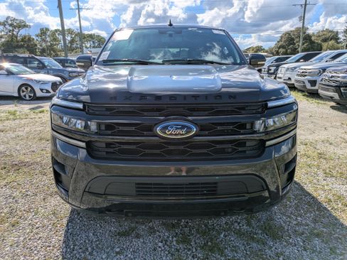 Used 2022 Ford Expedition Limited AWD/4WD image 8