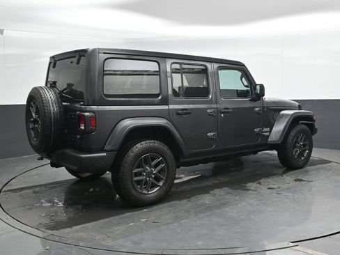 Used 2020 Jeep Wrangler Unlimited Sport AWD/4WD image 3