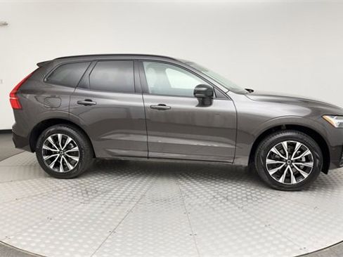 Certified 2025 Volvo XC60 B5 Plus w/ Climate Package image 9