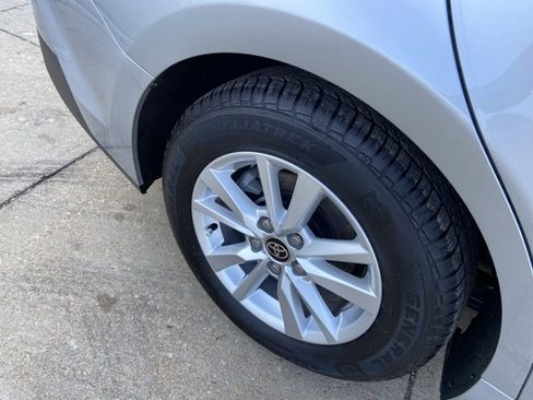 Used 2025 Toyota Camry LE image 30