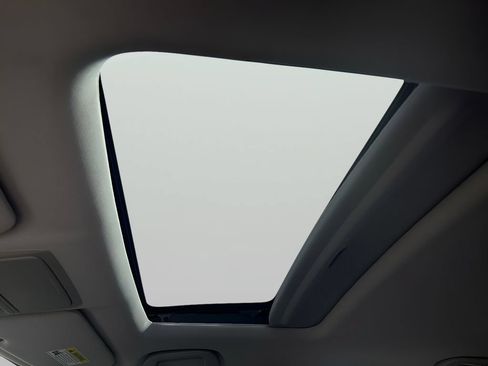 Used 2018 Honda CR-V EX-L image 12