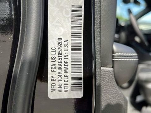 New 2026 Jeep Grand Cherokee L Laredo AWD/4WD image 9