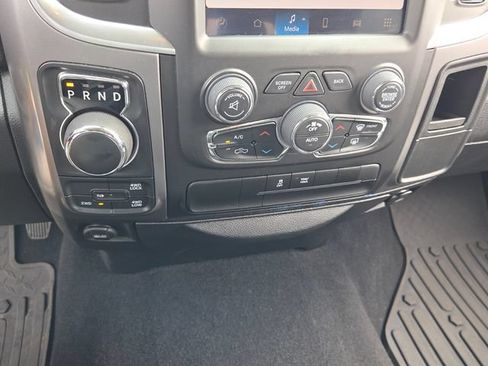 Used 2023 RAM 1500 Classic SLT w/ Electronics Group AWD/4WD image 19