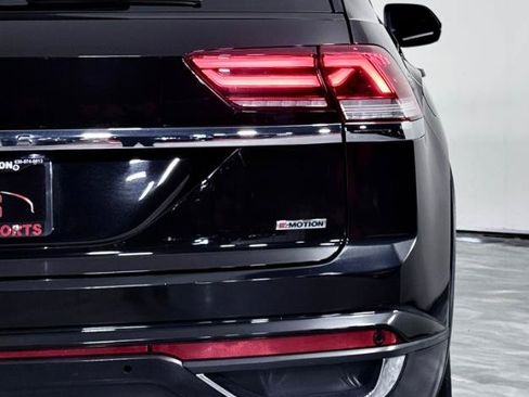 Used 2020 Volkswagen Atlas Cross Sport SE AWD/4WD image 14