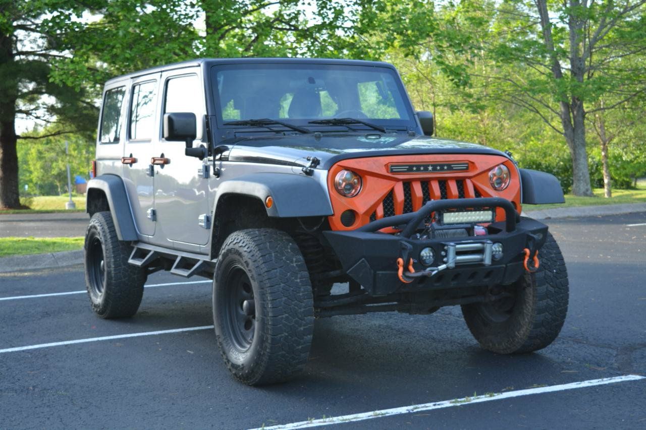 Used 2016 Jeep Wrangler Unlimited Sport w/ Connectivity Group AWD/4WD image 3