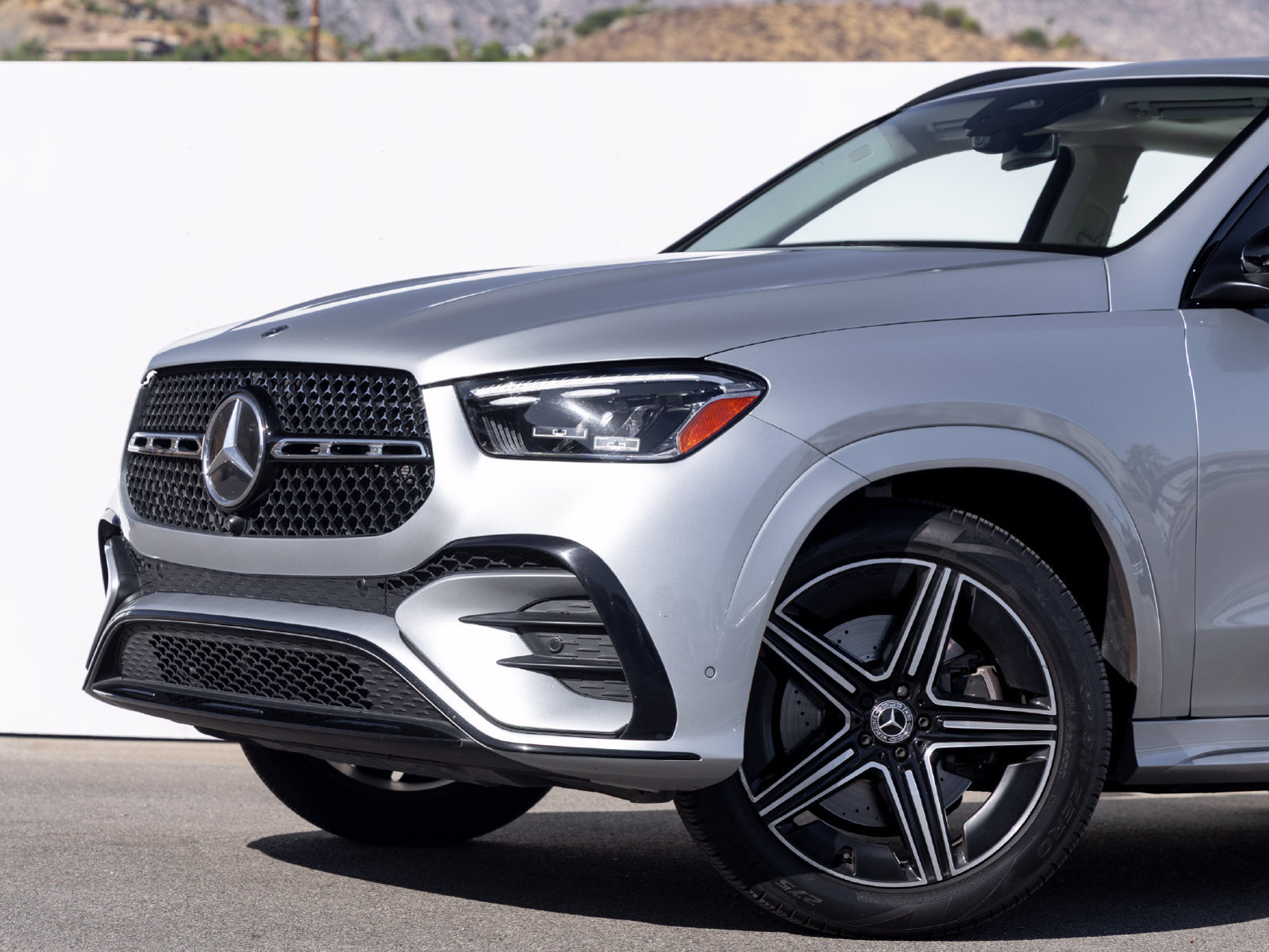 Used 2024 Mercedes-Benz GLE 350 4MATIC image 2