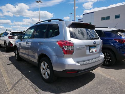 Used 2016 Subaru Forester 2.5i Limited w/ Popular Package #2 AWD/4WD image 2