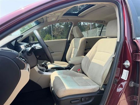 Used 2017 Honda Accord EX image 15
