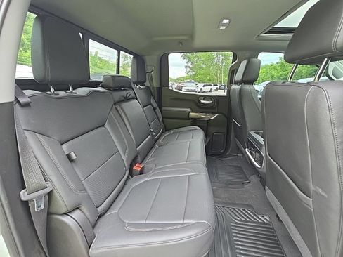 Used 2022 Chevrolet Silverado 1500 LTZ w/ LTZ Premium Package AWD/4WD image 19