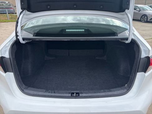 Used 2025 Toyota Corolla LE image 29