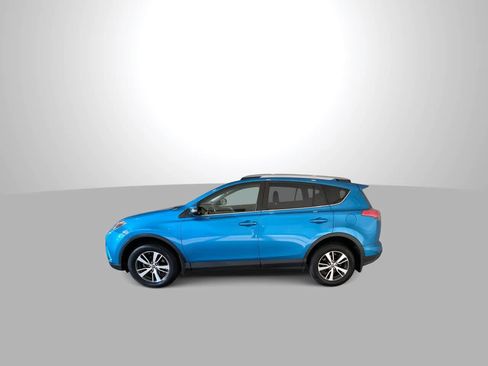 Used 2017 Toyota RAV4 XLE w/ All Weather Liner Package AWD/4WD image 5