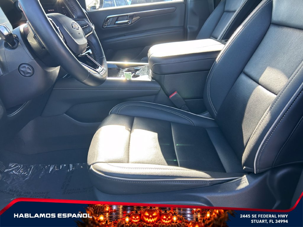 Used 2025 Chevrolet Tahoe Premier AWD/4WD image 9
