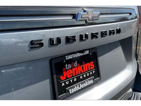 Used 2022 Chevrolet Suburban Z71 w/ Z71 Off-Road Package image 33