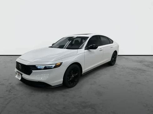 Certified 2025 Honda Accord SE image 7