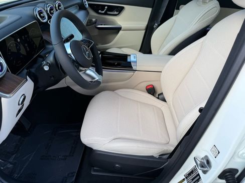 New 2026 Mercedes-Benz GLC 300 GLC 300 image 10