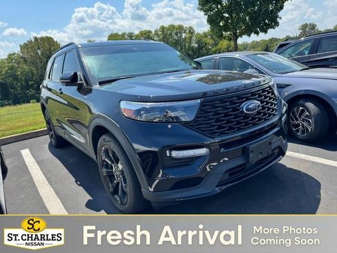 Used 2023 Ford Explorer ST-Line w/ Class IV Trailer Tow Package AWD/4WD image 1