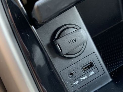 Used 2012 Hyundai Elantra Limited FWD image 25