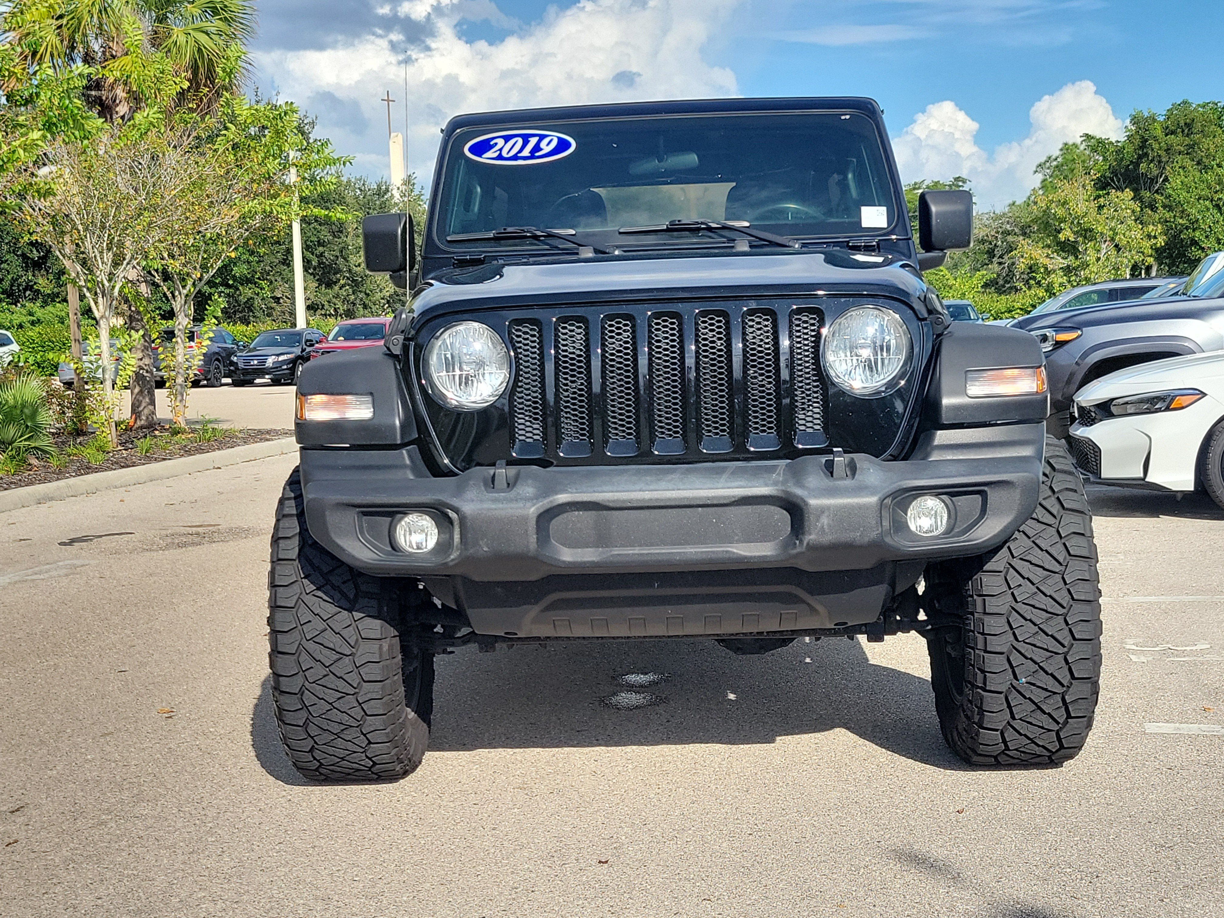 Used 2019 Jeep Wrangler Unlimited Sport S AWD/4WD image 2
