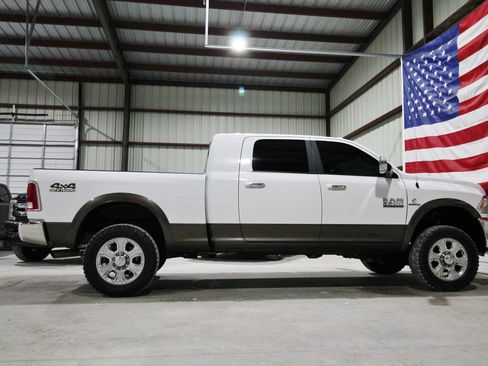 Used 2018 RAM 2500 Laramie w/ Convenience Group image 13