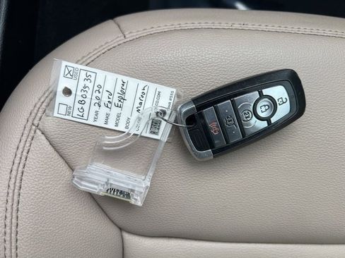 Used 2020 Ford Explorer XLT w/ Equipment Group 202A image 17
