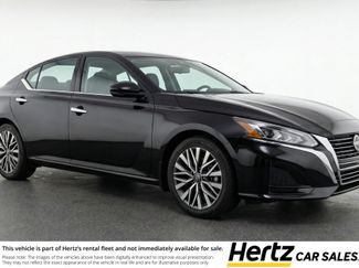 Used 2025 Nissan Altima 2.5 SV video 1
