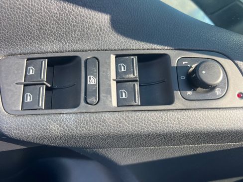 Used 2014 Volkswagen Tiguan S AWD/4WD image 26