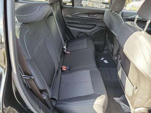 New 2025 Jeep Grand Cherokee Laredo X AWD/4WD image 16